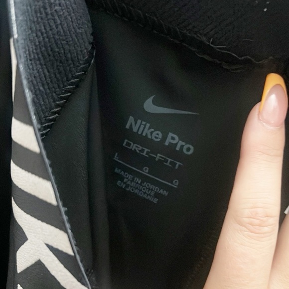 Nike Pro Dri-fit women’s black and white mesh detail leggings - Picture 10 of 10